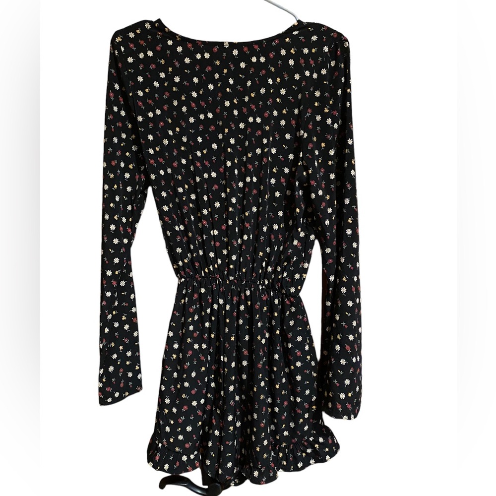 Brigitte Bailey long sleeve black floral romper size large - Picture 5 of 7